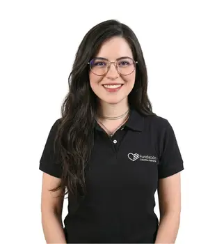 <p>“Darse la oportunidad de aprender una nueva lengua trae muchas recompensas y descubrimientos. Es muy gratificante y valioso para mí, ser testigo de ello en el salón de clase. Disfruto ver cómo el alemán no es sólo una herramienta.”</p>
