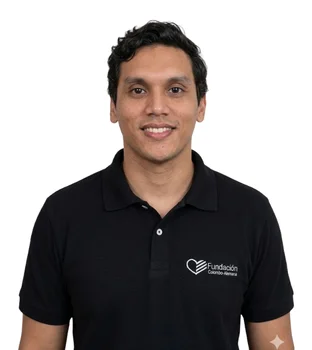 <p>“Soy un profesor con amplia experiencia en Alemania y diferentes partes del mundo. Me encanta enseñar alemán y otros idiomas. Tengo 7 años de experiencia como docente, me gusta que mis estudiantes practiquen lo que aprenden conmigo y que no quede como simple gramática inutilizada. Soy alguien muy práctico y dispuesto a dar siempre lo mejor a mis aprendices”.</p>
