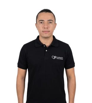 <p>“Actualmente me desempeño como jefe DFU y profesor de Historia en el Colegio Alemán de Medellín. Igualmente trabajo como profesor de alemán desde el 2016. Viví la experiencia de intercambio académico en Alemania durante mi pregrado y puedo decir que la encontré fascinante. Me gusta la idea de poder ayudar a otras personas a que se abran a polilingüísmo”.</p>
