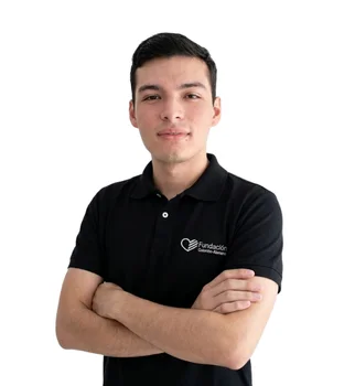 <p>“Me divierto mucho enseñando alemán, me gusta ver a otras personas apasionarse al aprender la lengua, y cómo poco a poco van progresando en el dominio de la misma”.</p>
