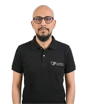 <p>“El alemán es el Puente que une a las personas que deciden aprenderlo con sus sueños. Con mis clases, me gusta hacer que la construcción de ese Puente sea fácil y divertido. Eliminando la creencia de que es un idioma imposible de aprender y reemplazándola por el gusto a la cultura e idioma Alemán”.</p>
