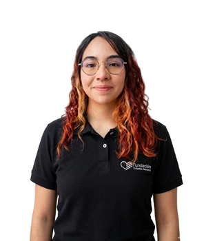 <p>“Desde siempre he sido apasionada por la enseñanza de lenguas extranjeras y mi objetivo siempre será aportar positivamente en los objetivos personales que mis estudiantes se planteen. Soy licenciada en filología e idiomas: Alemán de la Universidad Nacional de Colombia, evaluadora de exámenes oficiales en niveles A1, A2, B1. Estuve en Alemania en un intercambio a lo largo de un año y posteriormente en una segunda instancia universitaria por un mes.”.</p>
