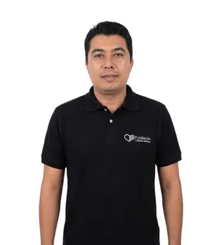 <p>“Viví en Alemania, fui ganador en dos ocasiones de becas (DAAD y Goethe Institut) para estudiar en Alemania y me gusta viajar, conocer otras culturas y aprender idiomas”.</p>
