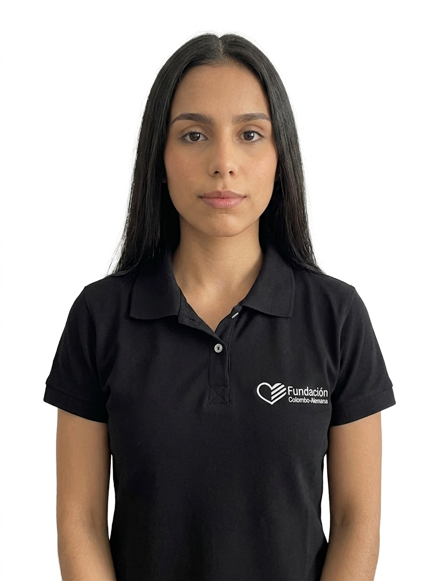 <p><span data-olk-copy-source="MessageBody">Mi formación en lengua alemana surgió del interés por un idioma que ofrece amplias oportunidades académicas y profesionales, además de ser uno de los más influyentes en Europa. Considero que el aprendizaje del alemán favorece habilidades cognitivas como la lógica y la resolución de problemas. En mi práctica docente utilizo metodologías activas y recursos tecnológicos que fomentan la comunicación real desde los primeros encuentros, promoviendo un ambiente de aprendizaje dinámico. Enseñar alemán hoy en día implica acompañar a los estudiantes en el uso de herramientas modernas y mostrarles las ventajas del idioma, entre ellas: mejores oportunidades laborales, acceso a programas internacionales y el acercamiento a una cultura diversa y altamente estructurada.</span></p>
